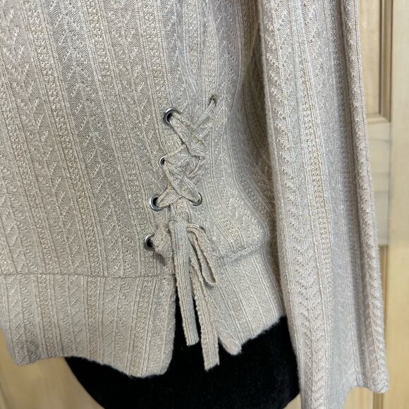 Tommy Bahama Tan Girls Side Lace Up Signature Embroidery Pullover Sweater Sz 14 - Picture 5 of 16